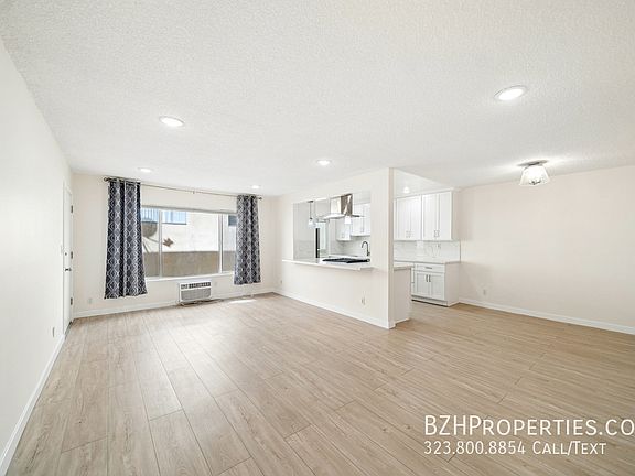 5th image of 1039 N Harper Ave APT 3