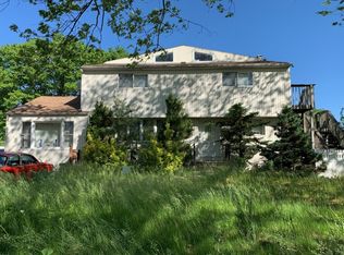 669 Broadway, Bethpage, NY 11714