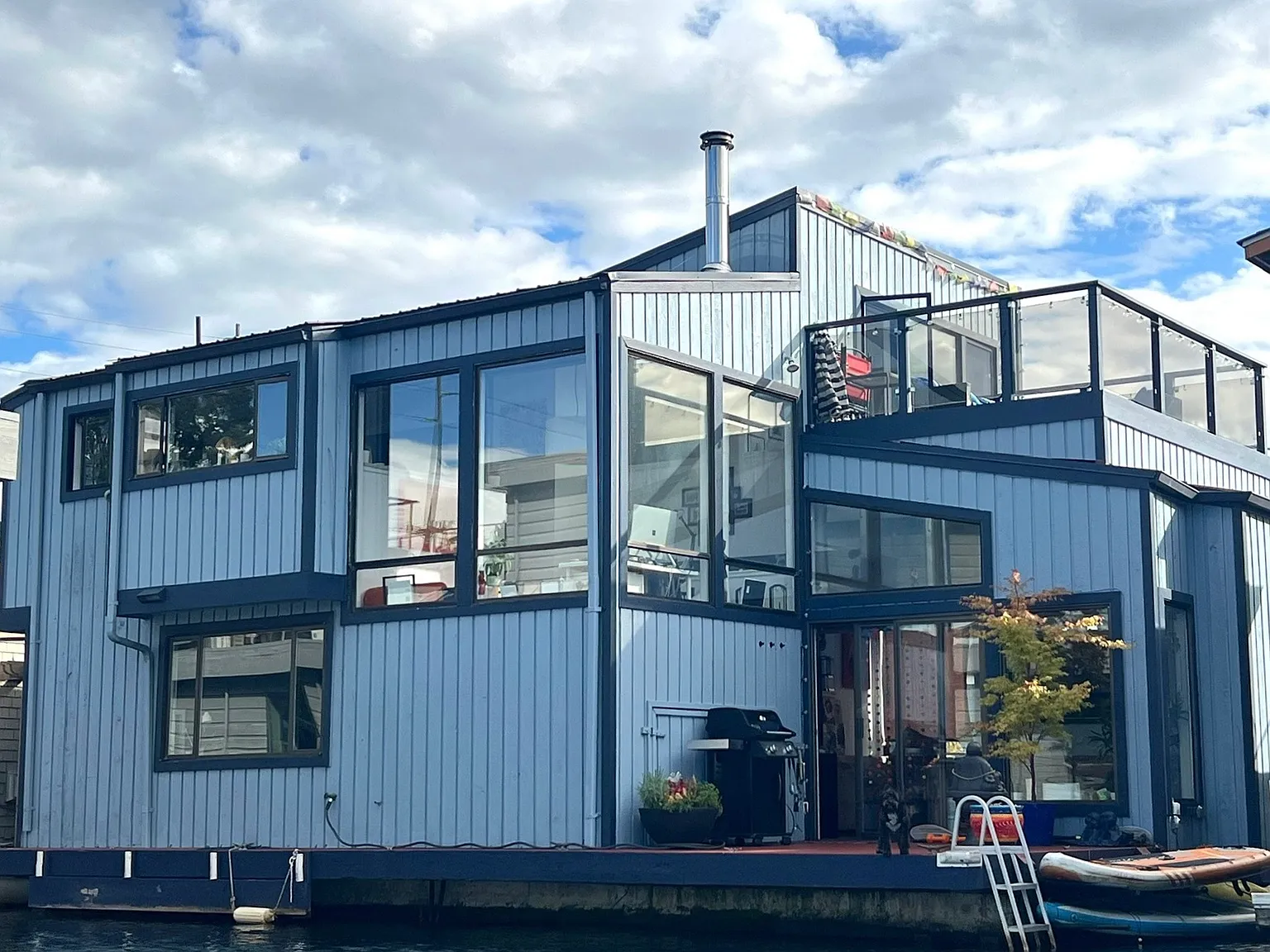 2235 Fairview Ave E — Photo 1