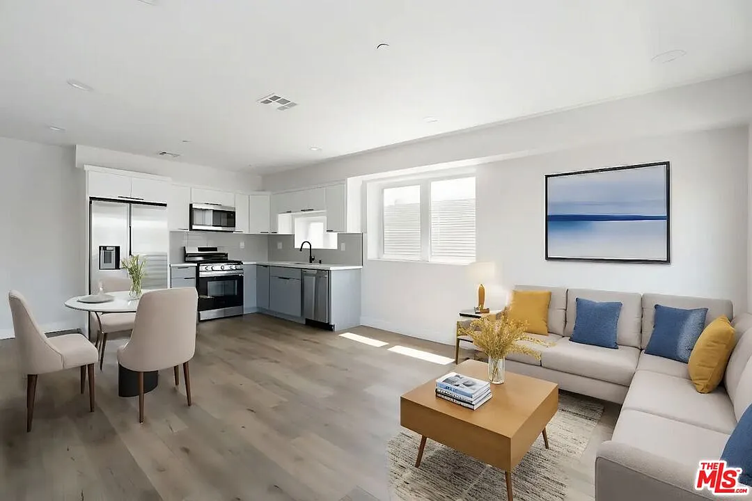 4 bed, 1874 sqft, $3,987 — Photo 1