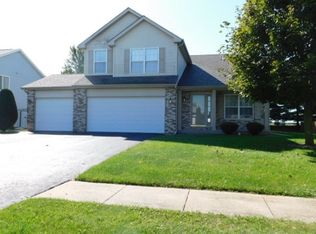 387 Prairie Knoll Dr, Poplar Grove, IL 61065