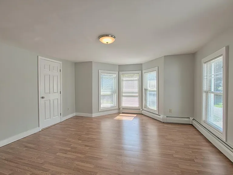 16 Railroad St #2 — Photo 13