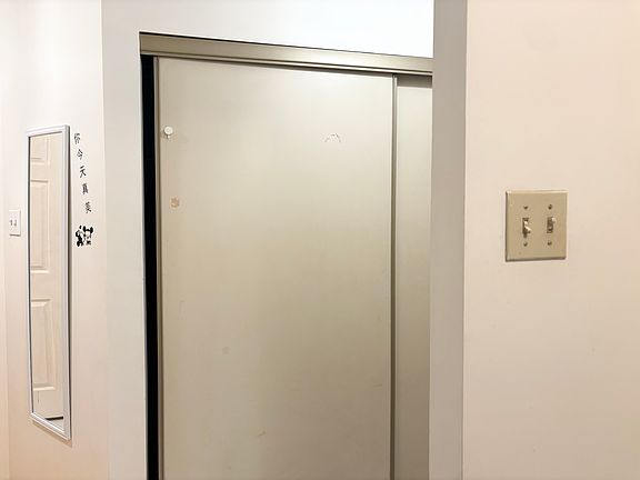 3rd image of 55 Elm Dr W #2106