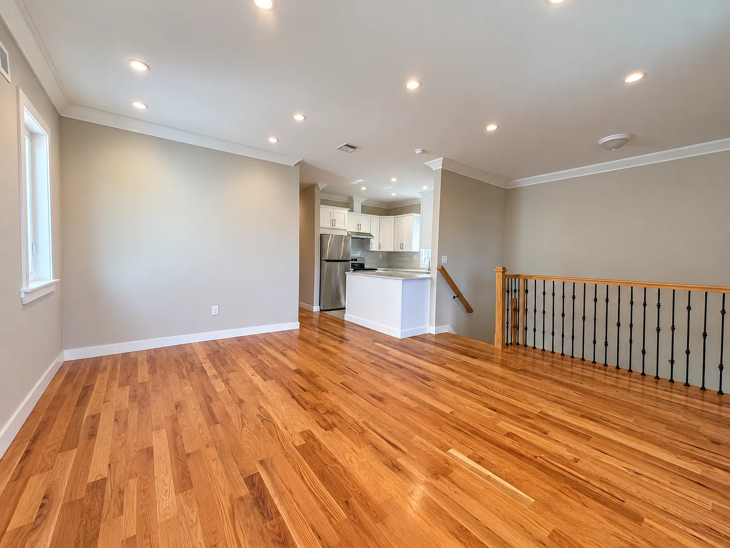 3 bed, 1280 sqft, $3,200 — Photo 3