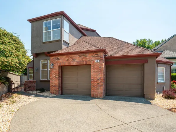 15 Wedgewood Court, Petaluma, CA 94954