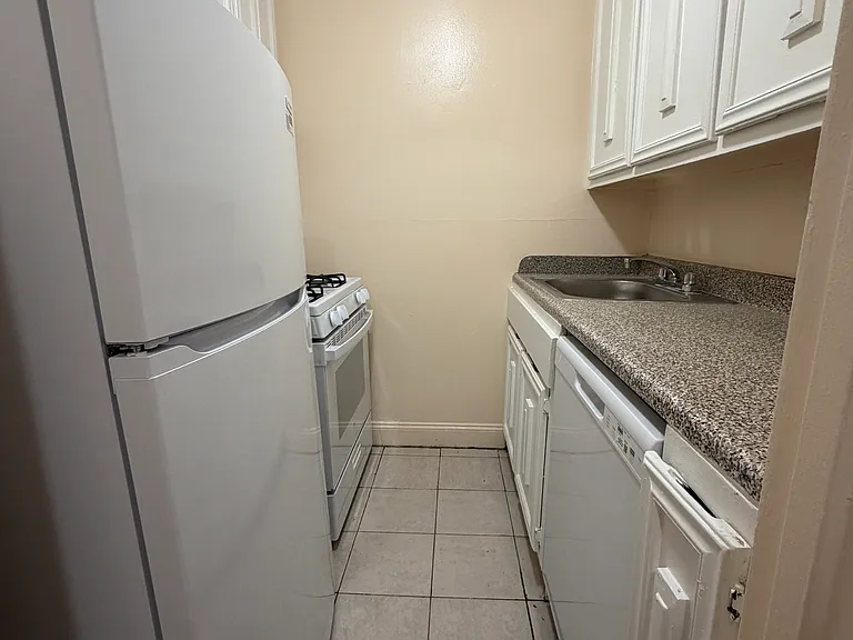 42-52 Union St #14 — Photo 5