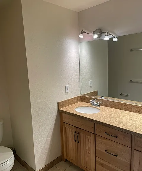 742 Poli St — Photo 2