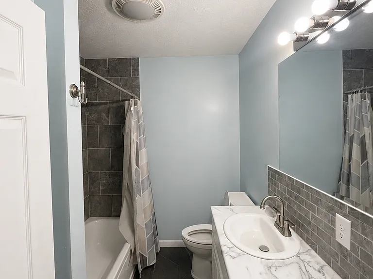 305 Beverly Rd — Photo 8