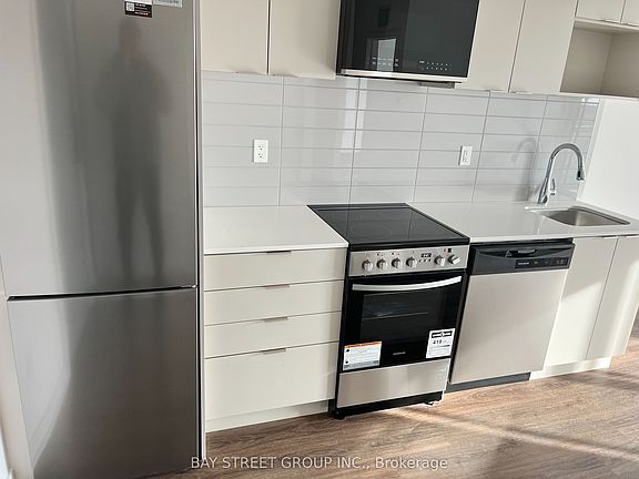 3rd image of 4569 Kingston Rd #808