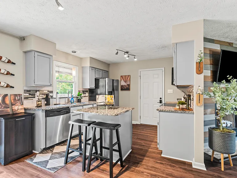 6804 Buttermere Dr — Photo 9