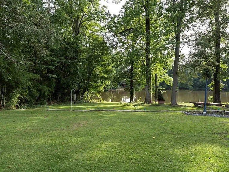 2560 Piney Wood Ln #3 — Photo 2