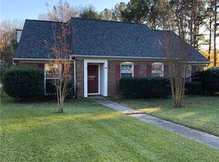 100 Greenway Dr, Matthews, NC 28104