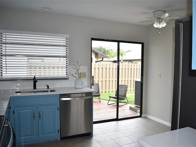 Aura Ct — Photo 12