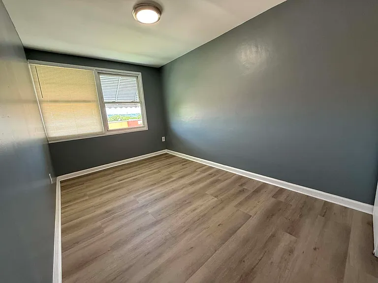 7919 Baltimore St — Photo 15