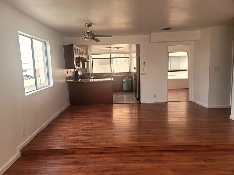 111 S Marguerita Ave #E — Photo 12