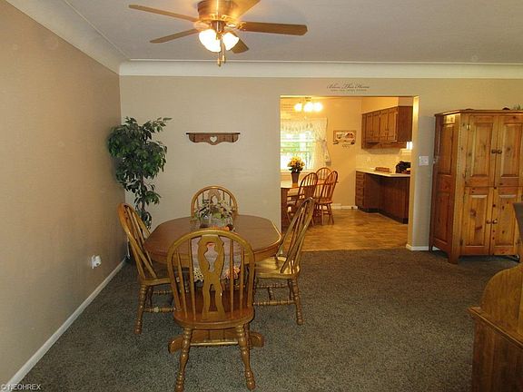 4th image of 7176 Oak Ln