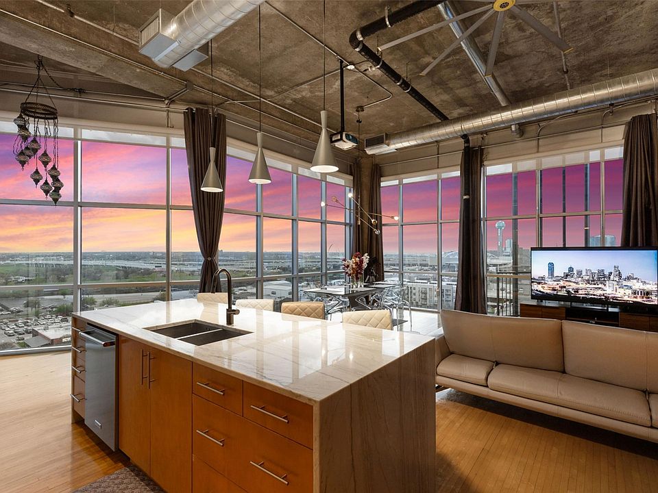 1st image of 1001 Belleview St #1004