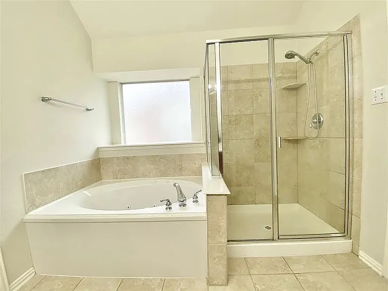 3416 Woodheights Ct — Photo 21