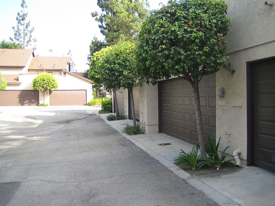 2nd image of 2607 Paseo Olivas