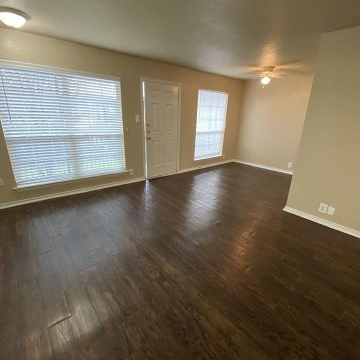 1st image of 6710 Calmont Ave #118