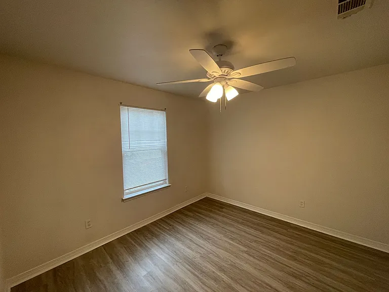 31 Grand Lido — Photo 12