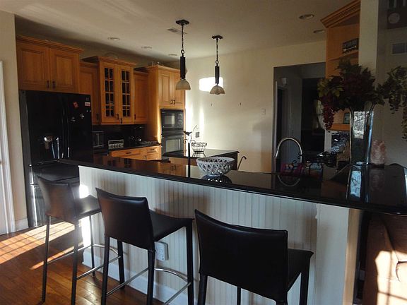 5th image of 18 Reserve Way