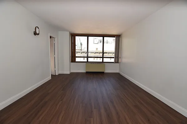 Rented by Luxury Habitat | media 38