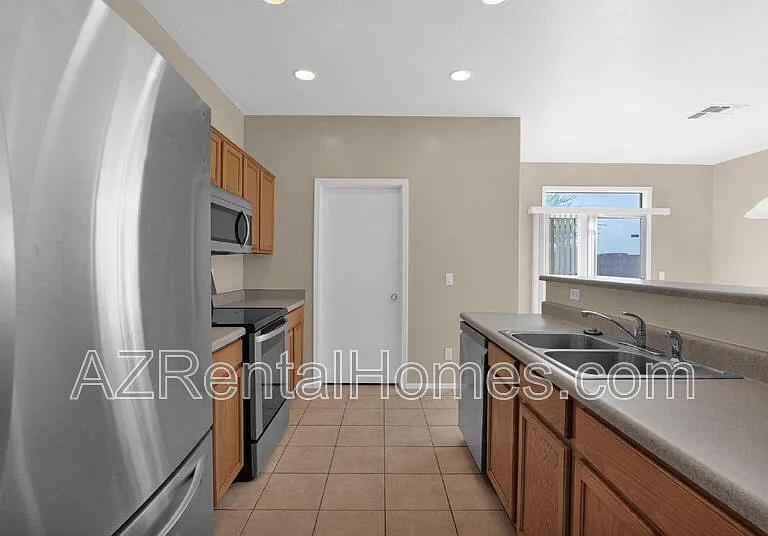 6308 S 69th Gln — Photo 10
