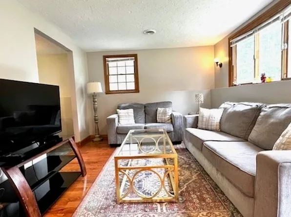 1 Hayward St, Randolph, MA 02368