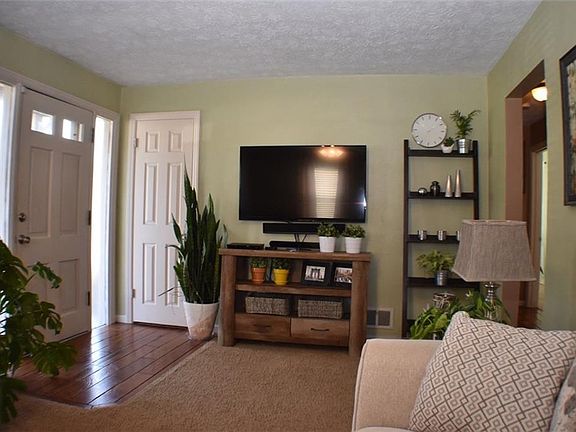 5th image of 3204 Regent St