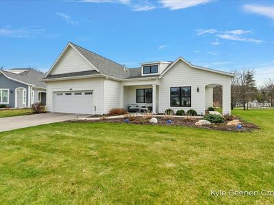 688 Bayshore Dr, Holland, MI, 49424