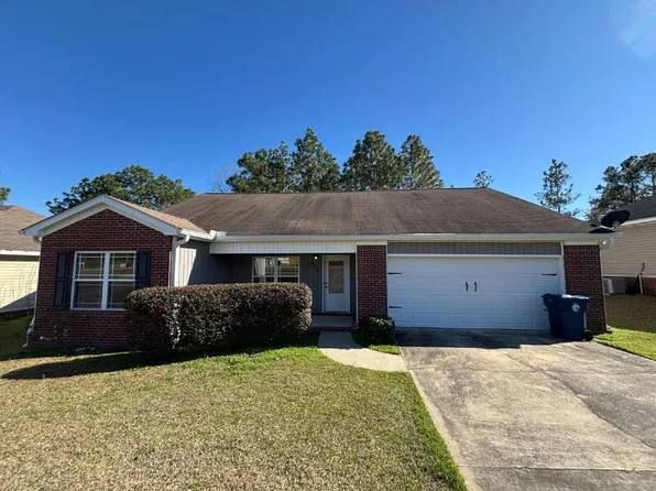 472 Jester St, Cowarts, AL 36321