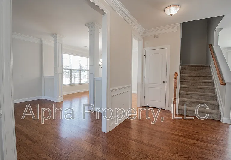 311 Cypresshill Ct — Photo 3