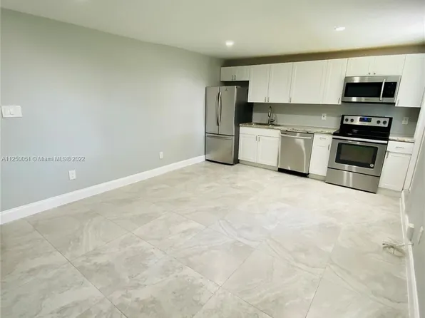 1279 NE 40th Pl #3, Fort Lauderdale, FL 33334