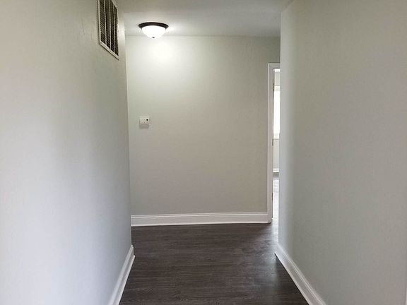 5th image of 119 Poplar St