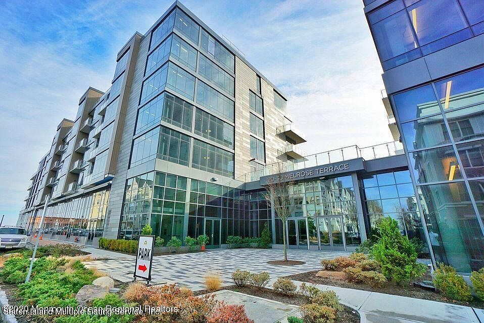 1st image of 30 Melrose Ter #612