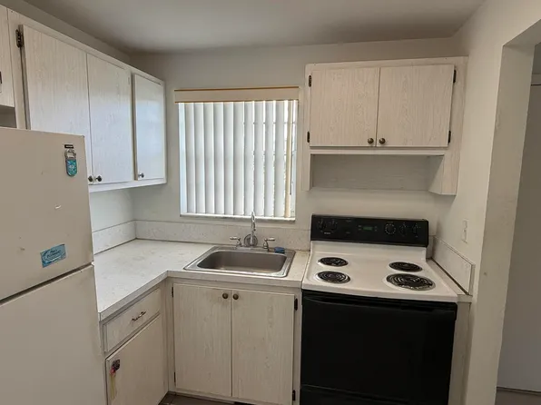 1113 Lake Terrace #105, Boynton Beach, FL 33426