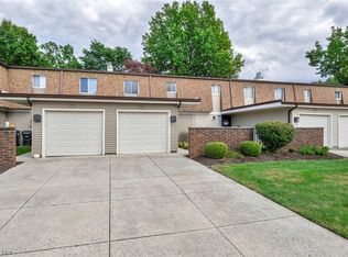 9309 Sussex Dr #9309, Olmsted Falls, OH