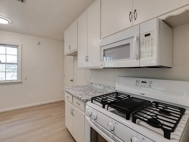 1501 SW 66th St — Photo 10