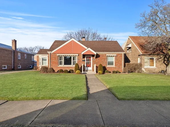 9240 S Harding Ave, Evergreen Park, IL 60805