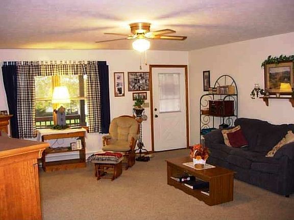 2nd image of 1105 Apple Valley Dr