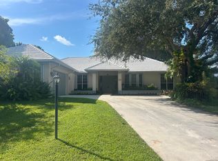 8309 SE Woodcrest Pl, Hobe Sound, FL 33455