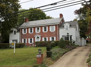 1126 Greentree Rd, Pittsburgh, PA 15220