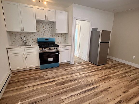 4th image of 6653 Blakemore St