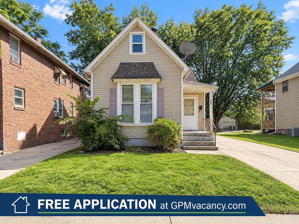 905 W Main St