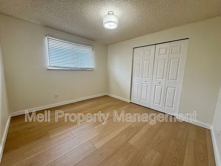 222 E I St — Photo 12