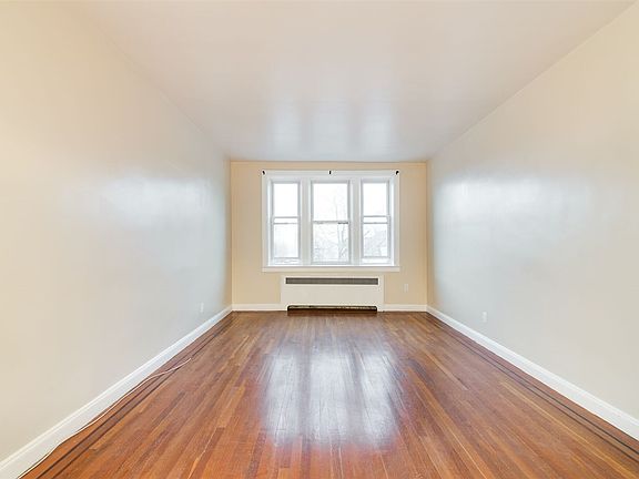 2nd image of 101 Kensington Ave APT C5