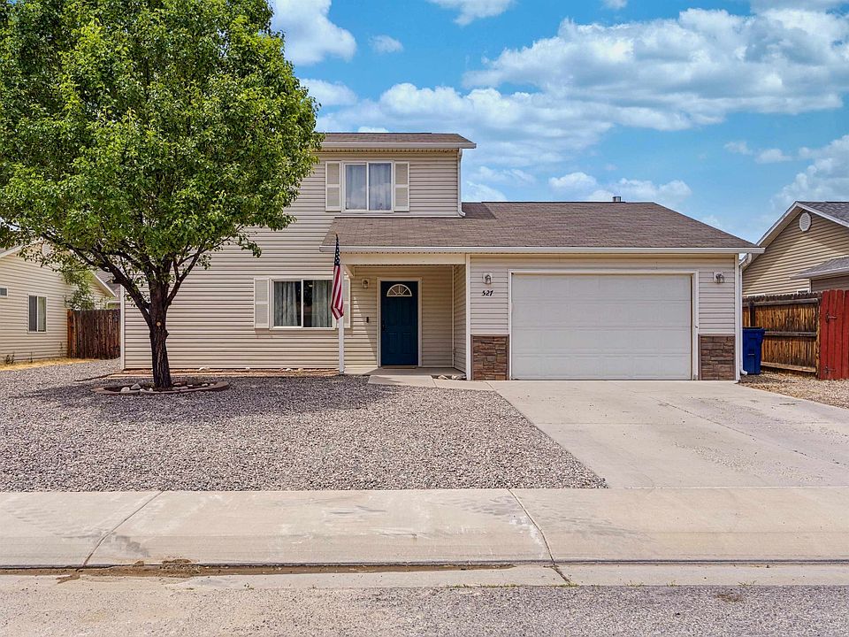 1st image of 527 Autumn Breeze Dr