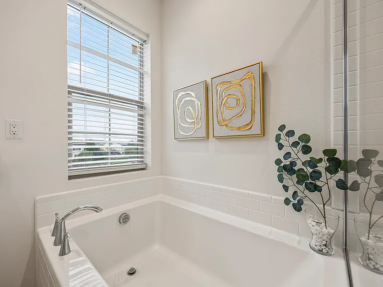 3204 E Painted Crescent St — Photo 38