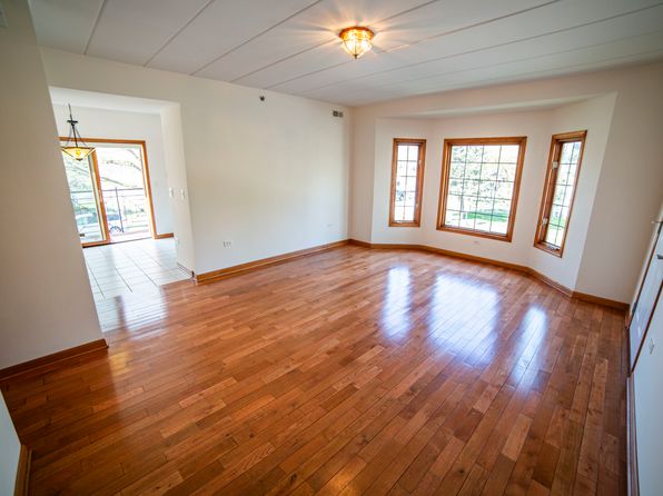 5368 W 96th St APT 2S, Oak Lawn, IL 60453